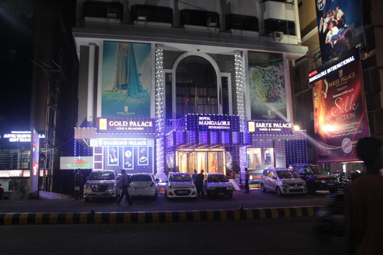 Hotel Mangalore International Eksteriør bilde