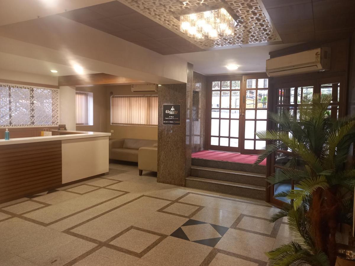 Hotel Mangalore International Eksteriør bilde