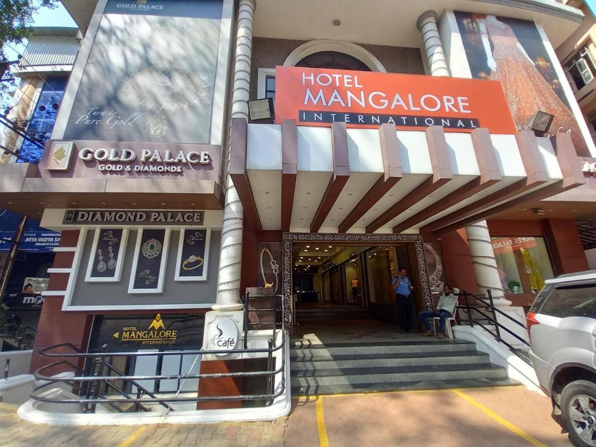 Hotel Mangalore International Eksteriør bilde