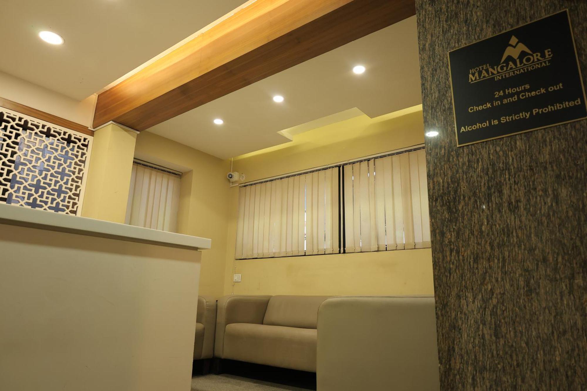 Hotel Mangalore International Eksteriør bilde