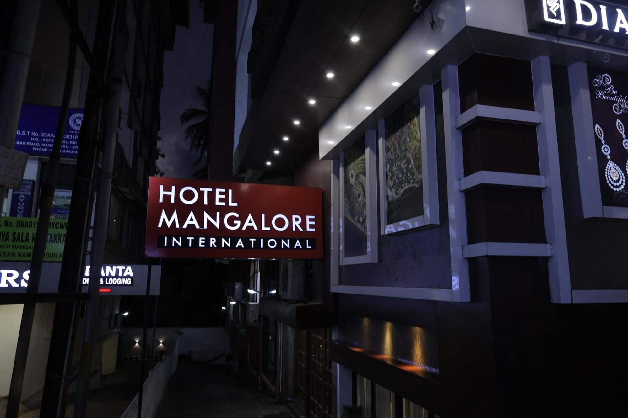 Hotel Mangalore International Eksteriør bilde