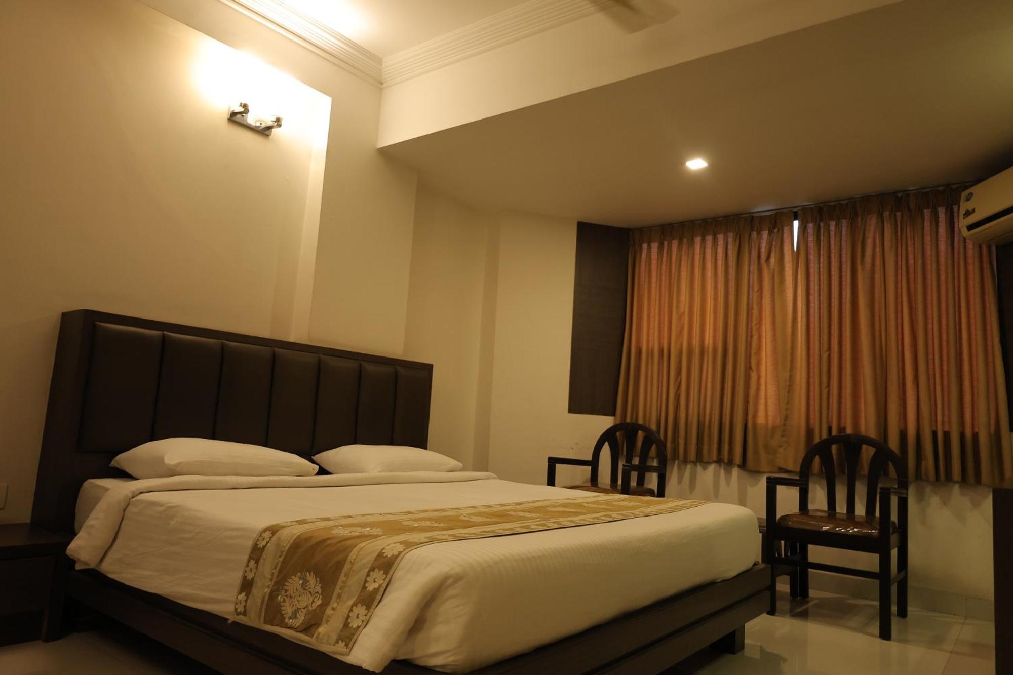 Hotel Mangalore International Eksteriør bilde