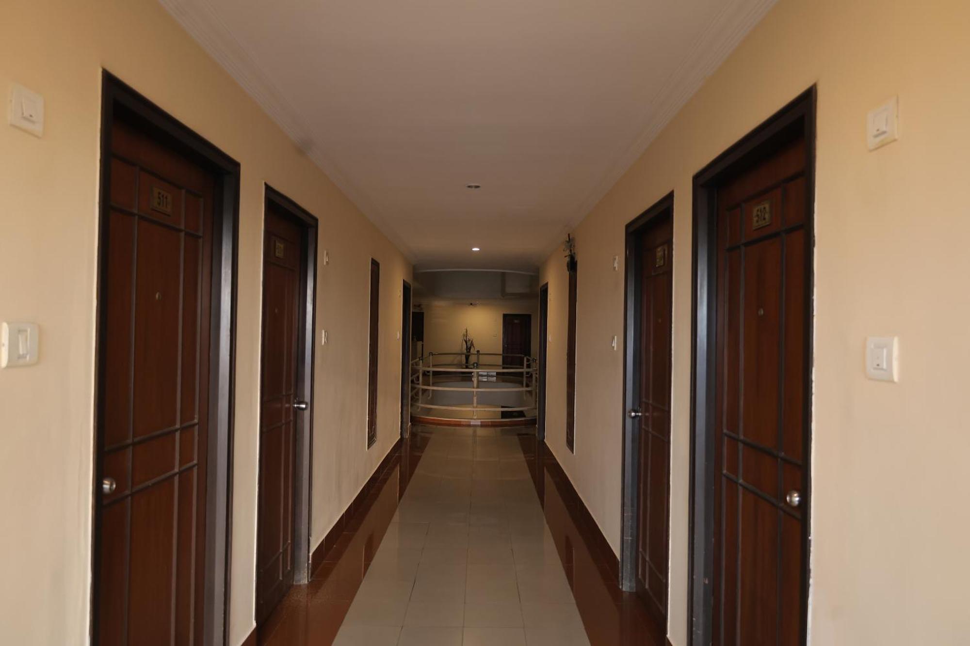 Hotel Mangalore International Eksteriør bilde