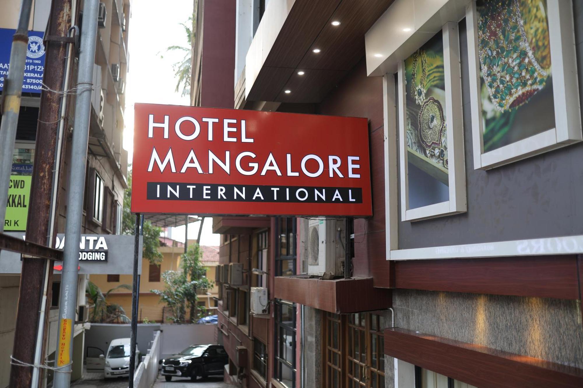Hotel Mangalore International Eksteriør bilde
