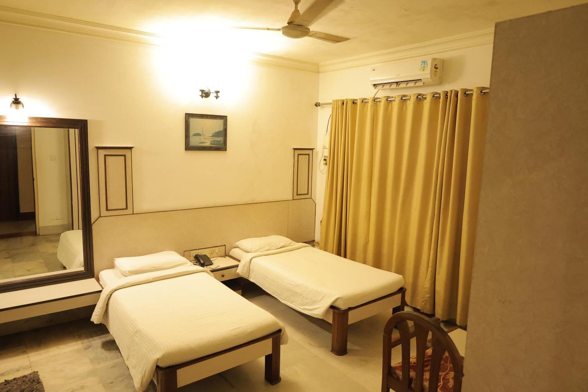Hotel Mangalore International Eksteriør bilde