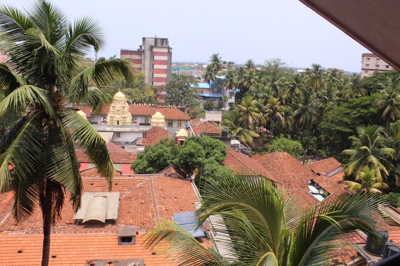 Hotel Mangalore International Eksteriør bilde