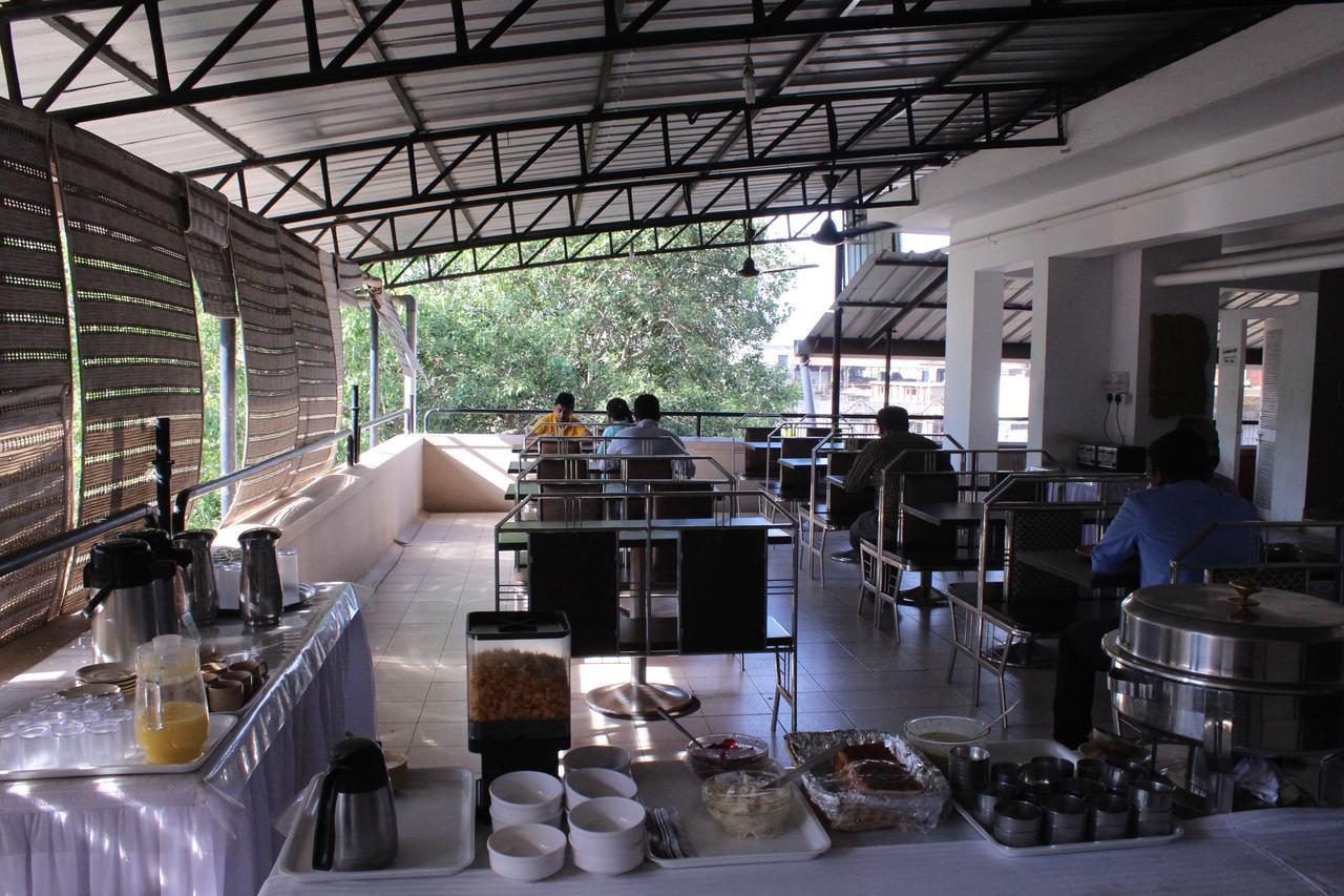 Hotel Mangalore International Eksteriør bilde