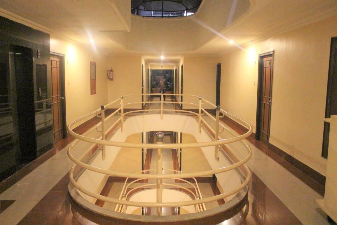 Hotel Mangalore International Eksteriør bilde