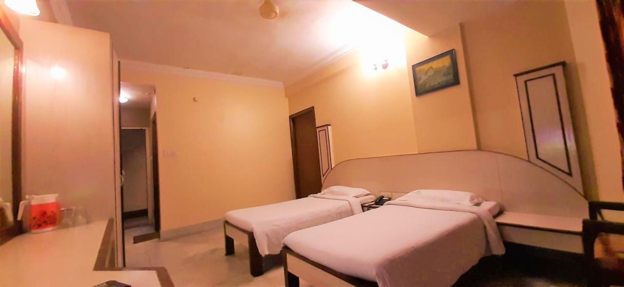 Hotel Mangalore International Eksteriør bilde