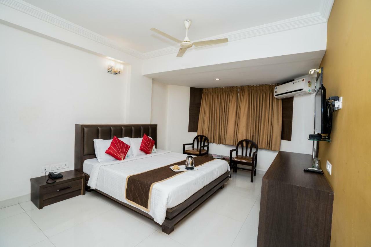 Hotel Mangalore International Eksteriør bilde