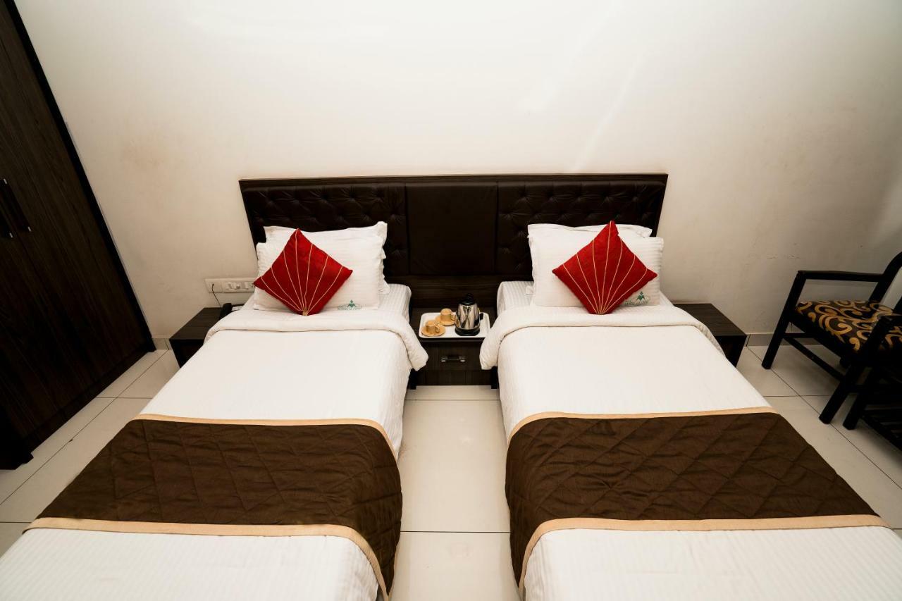 Hotel Mangalore International Eksteriør bilde